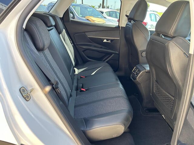 PEUGEOT 3008 ALLURE 1.2 E-THP AUTO SPANISH LHD IN SPAIN 73000 MILES SUPERB 2019